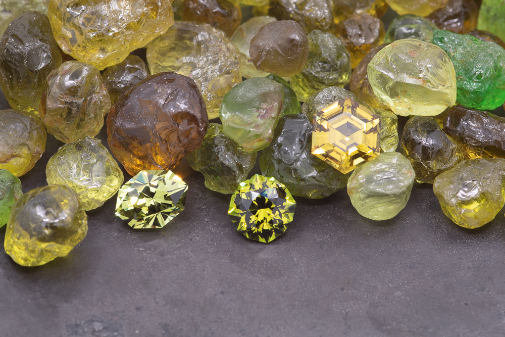 Mali garnets rough & cut