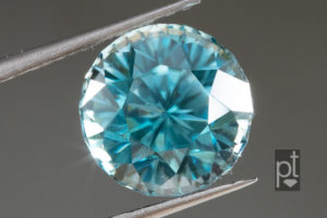 Blue Zircon 9-Main Round Brilliant gemstone